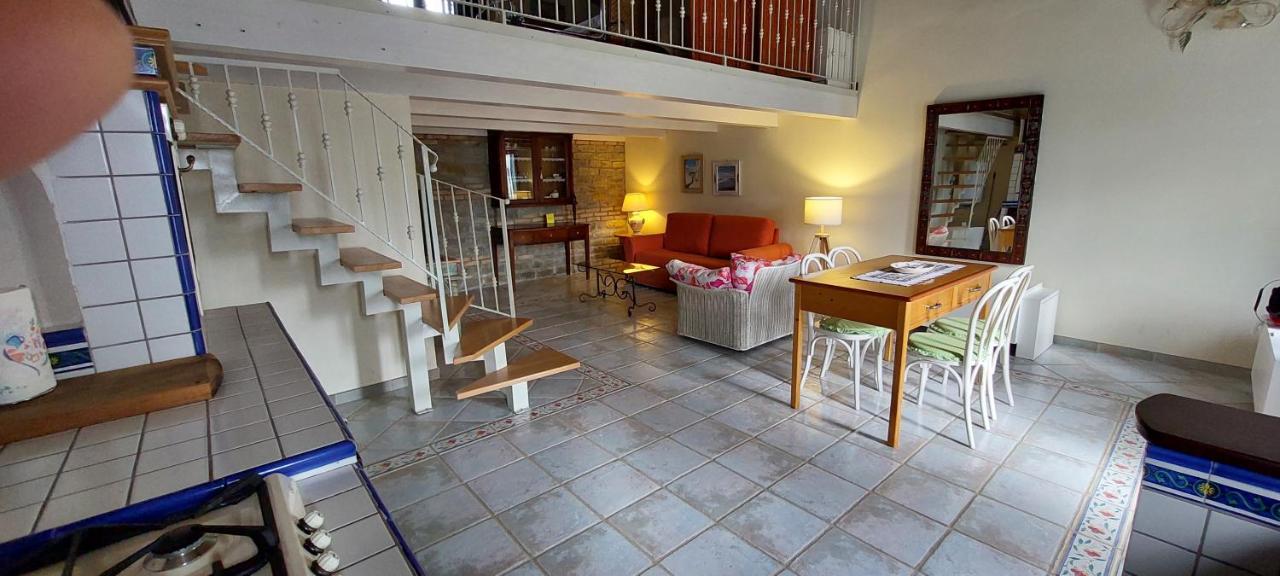 بيستيشي Agriturismo Terranova المظهر الخارجي الصورة