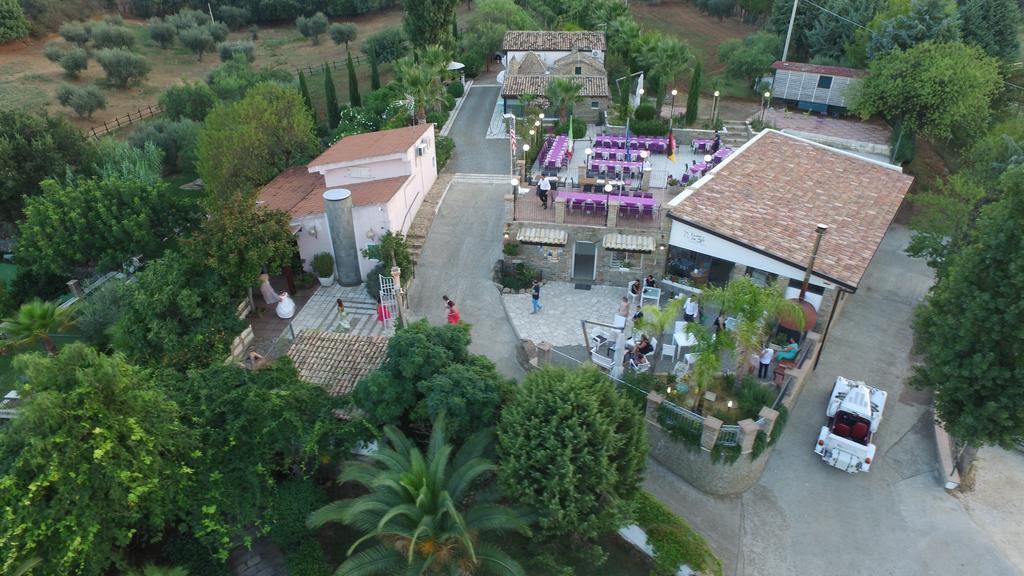 بيستيشي Agriturismo Terranova المظهر الخارجي الصورة