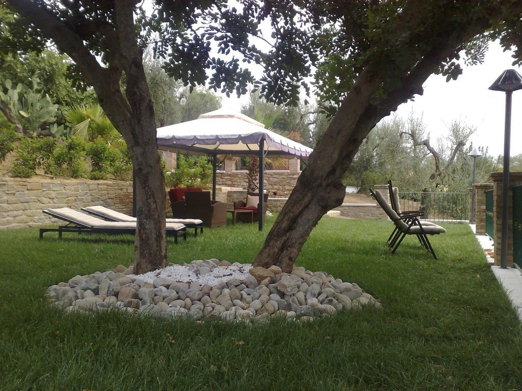 بيستيشي Agriturismo Terranova المظهر الخارجي الصورة
