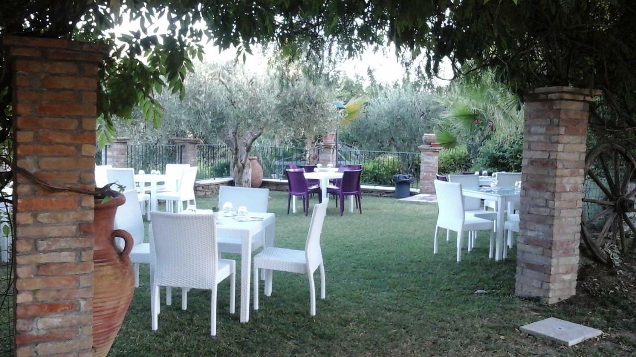 بيستيشي Agriturismo Terranova المظهر الخارجي الصورة